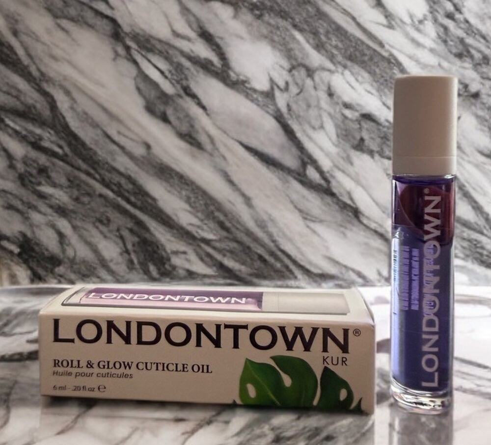 LONDONTOWN Roll & Glow Cuticle Oil 6 ml / .20 fl oz PASSION FRUIT ~ NIB
